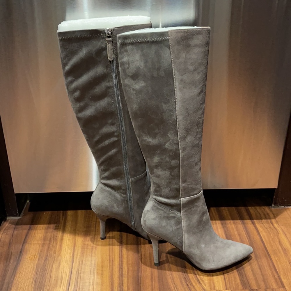 Nine West , Size 6.5 , Gray Suede , High Heeled Boots